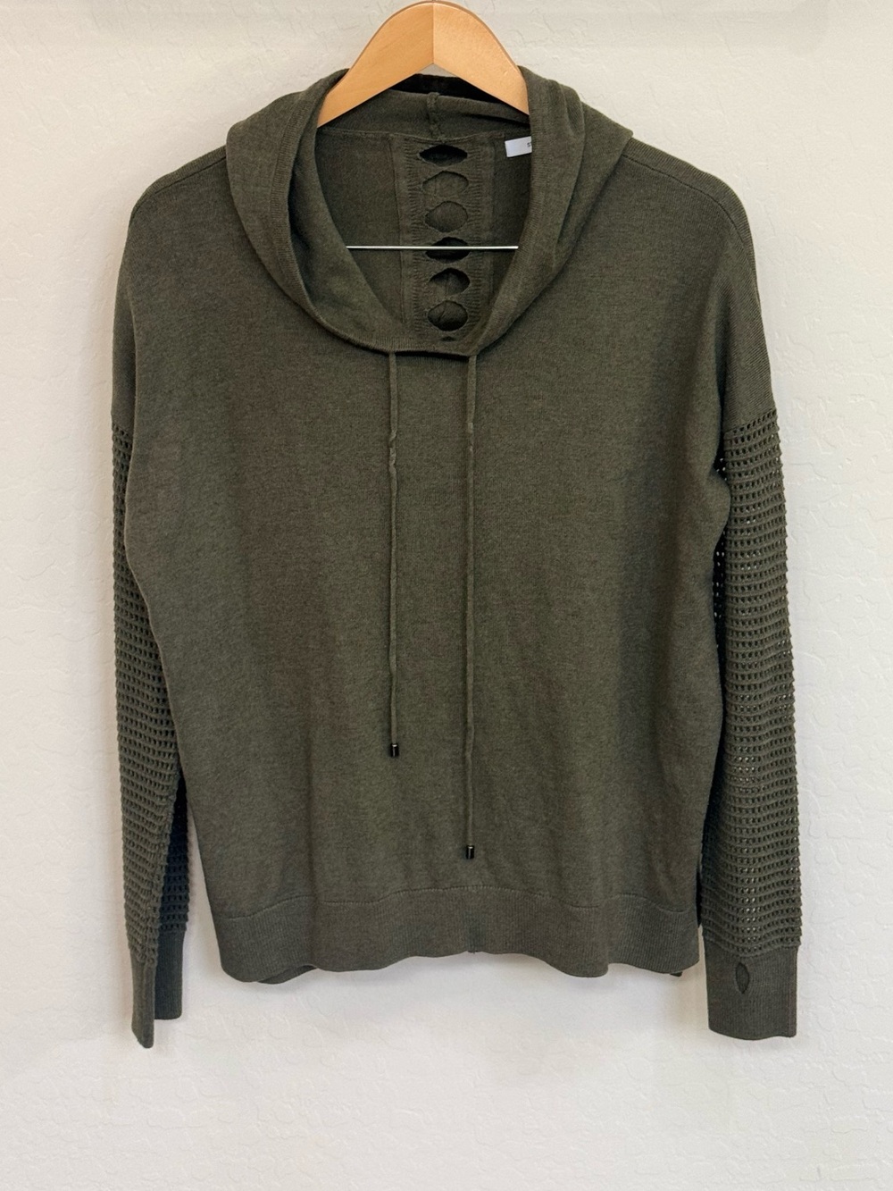 Stitches & Stripes Olive Green Boho Open Back Knit Hoodie Sweater Size M
